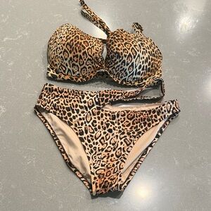 Victoria's Secret Leopard Print Bikini Set 38D and L bottoms